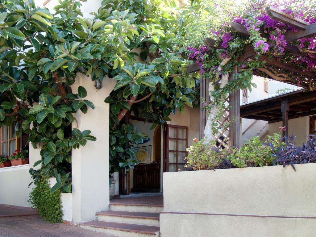 Corallo Hotel 3*